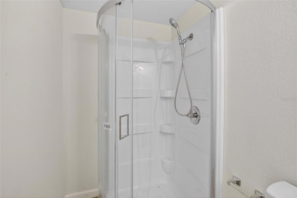 Activo con contrato: $259,999 (3 camas, 2 baños, 1020 Pies cuadrados)