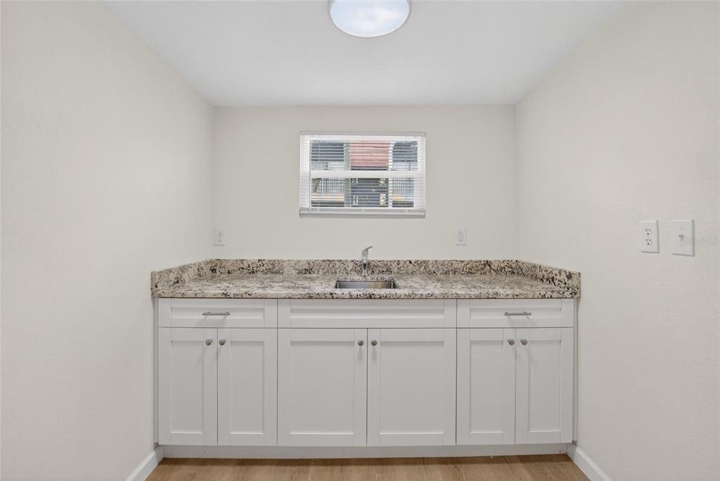 Activo con contrato: $259,999 (3 camas, 2 baños, 1020 Pies cuadrados)
