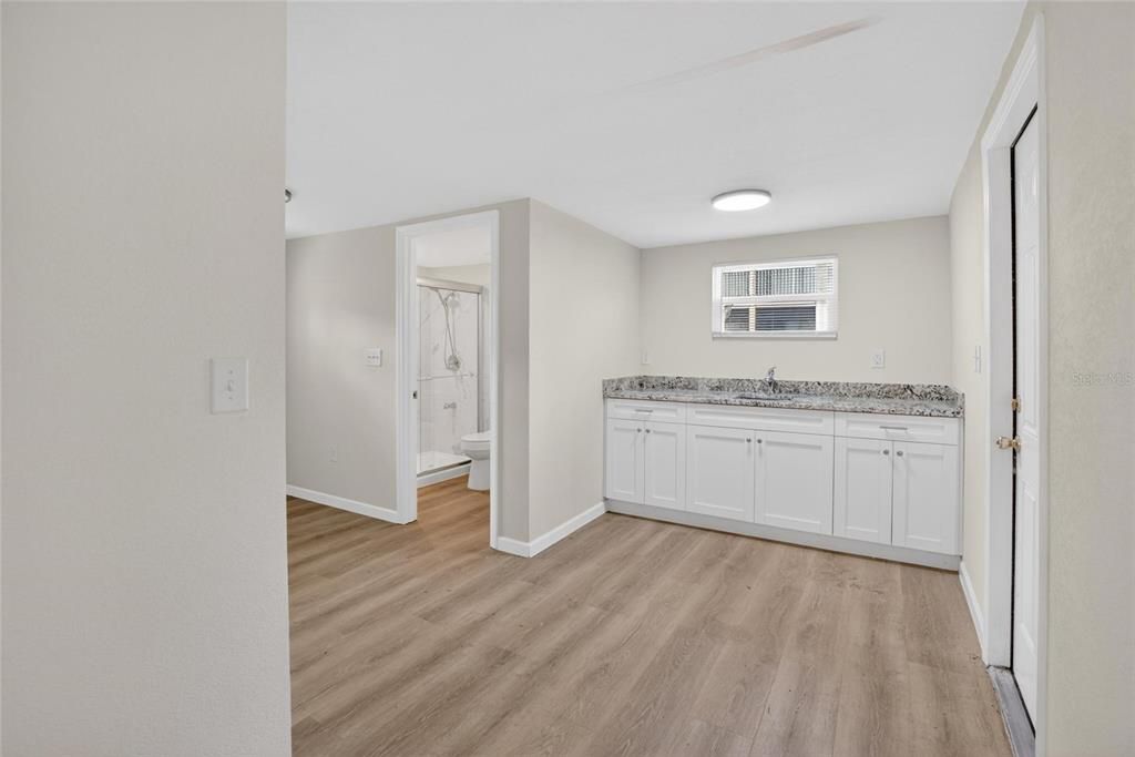 Activo con contrato: $259,999 (3 camas, 2 baños, 1020 Pies cuadrados)