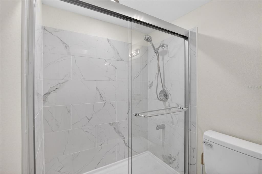 Activo con contrato: $259,999 (3 camas, 2 baños, 1020 Pies cuadrados)