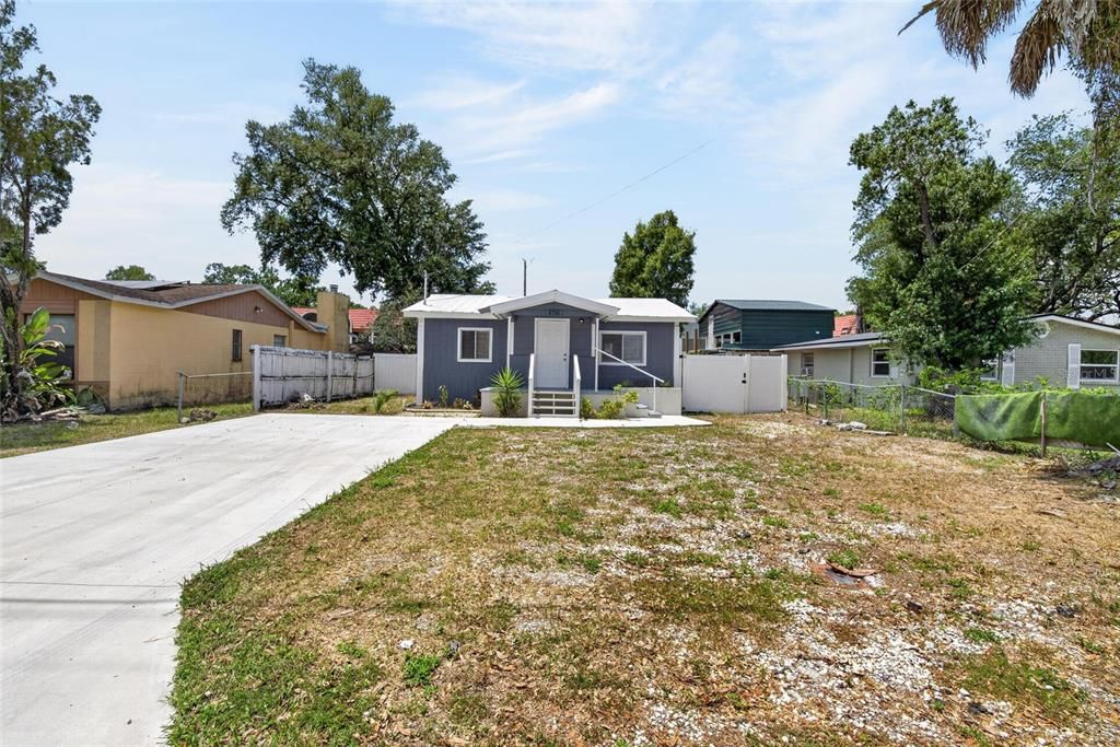 Activo con contrato: $259,999 (3 camas, 2 baños, 1020 Pies cuadrados)
