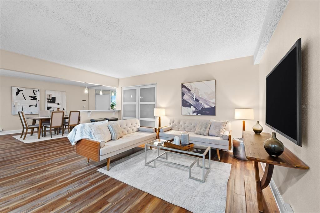For Sale: $234,500 (2 beds, 2 baths, 1392 Square Feet)