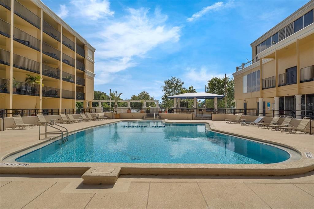 For Sale: $234,500 (2 beds, 2 baths, 1392 Square Feet)