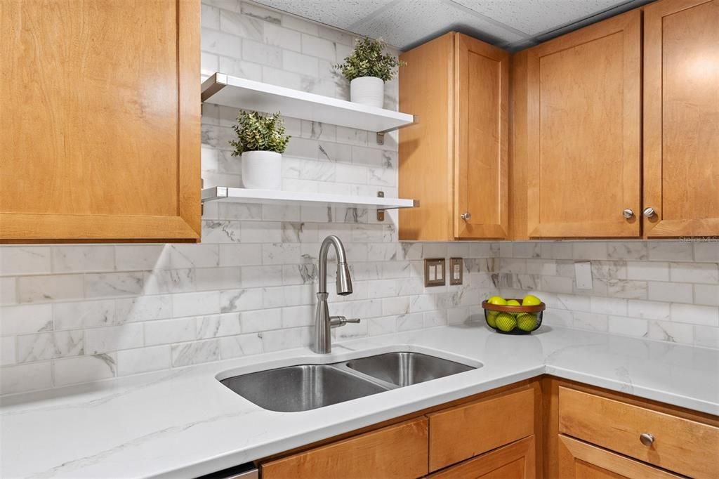 For Sale: $234,500 (2 beds, 2 baths, 1392 Square Feet)