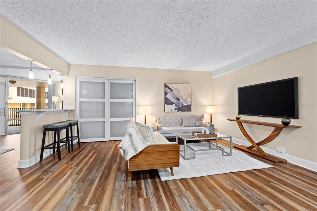 For Sale: $234,500 (2 beds, 2 baths, 1392 Square Feet)