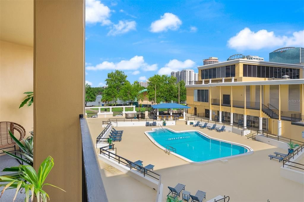 For Sale: $234,500 (2 beds, 2 baths, 1392 Square Feet)