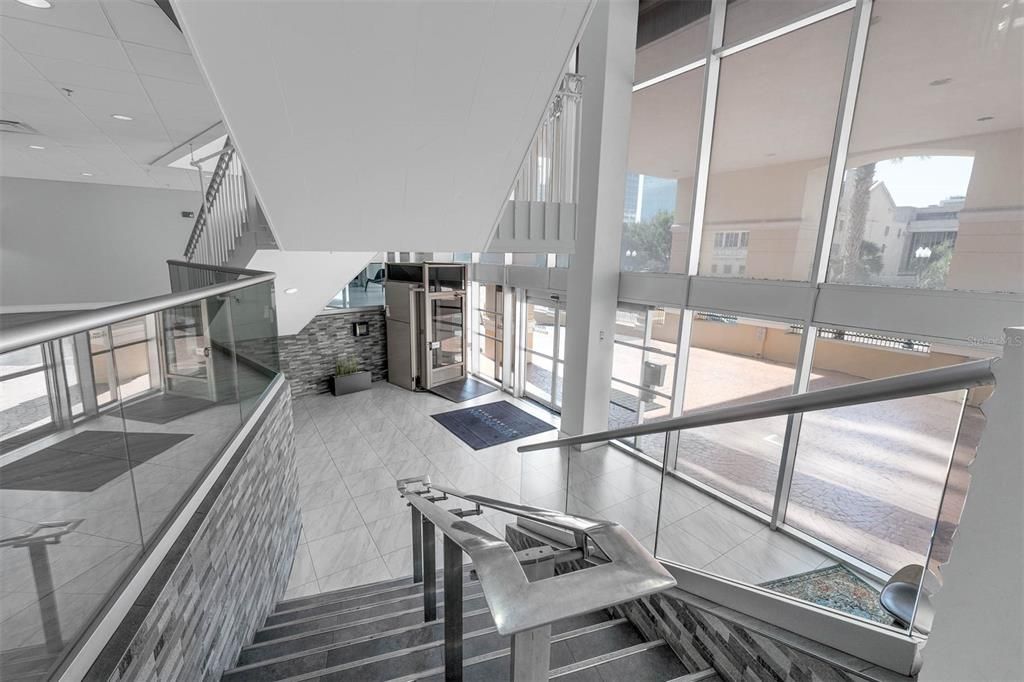 For Sale: $234,500 (2 beds, 2 baths, 1392 Square Feet)