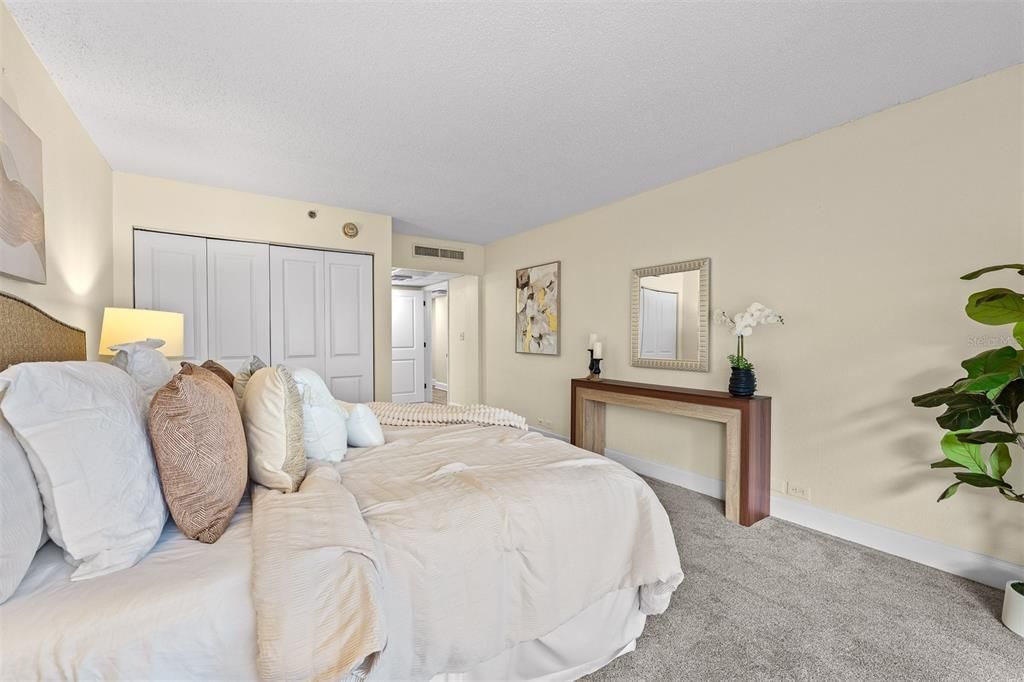 For Sale: $234,500 (2 beds, 2 baths, 1392 Square Feet)