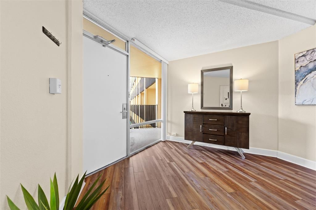 For Sale: $234,500 (2 beds, 2 baths, 1392 Square Feet)