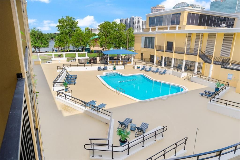 For Sale: $234,500 (2 beds, 2 baths, 1392 Square Feet)