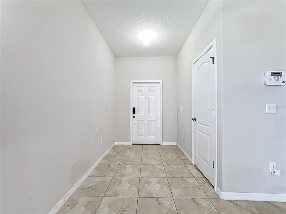 For Sale: $226,000 (2 beds, 2 baths, 1507 Square Feet)