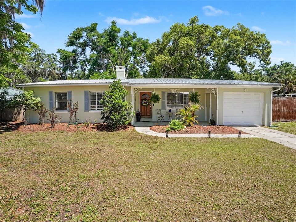 For Sale: $430,000 (3 beds, 1 baths, 1102 Square Feet)