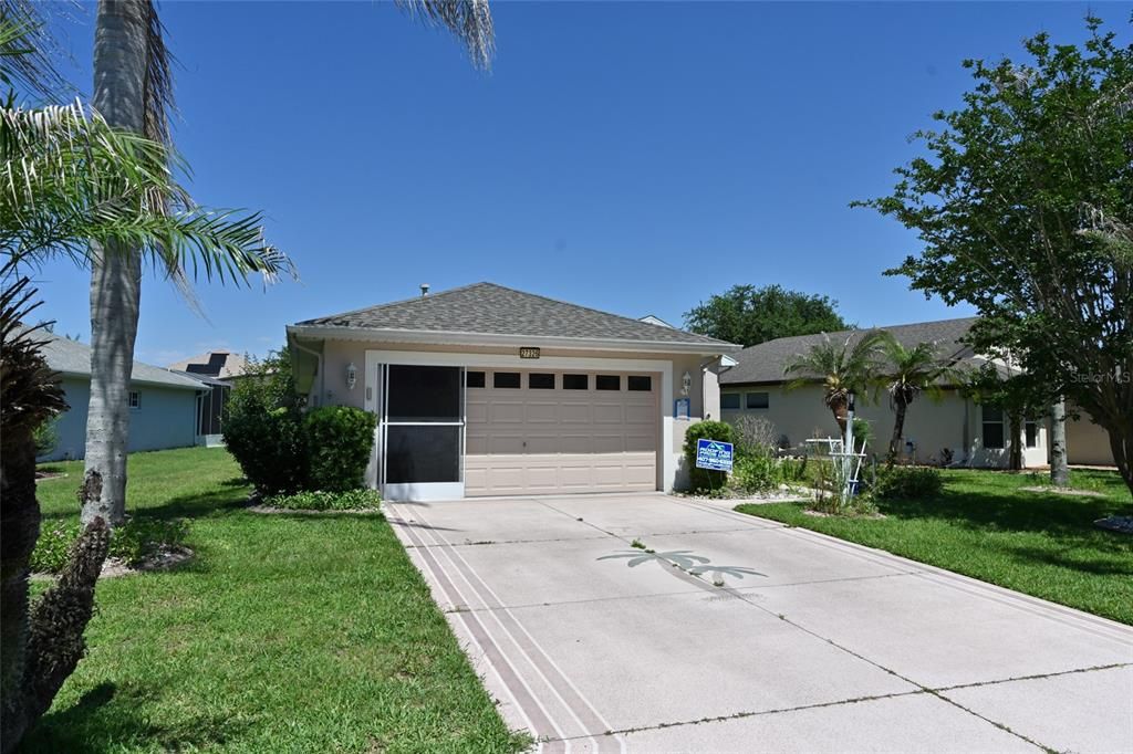 For Sale: $299,999 (3 beds, 2 baths, 1480 Square Feet)