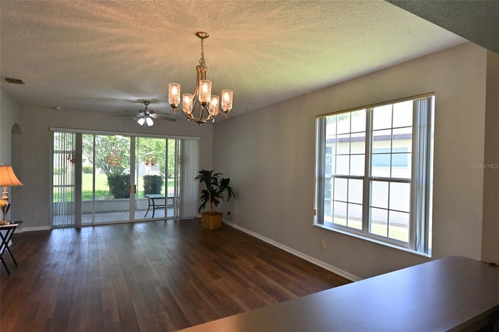 For Sale: $299,999 (3 beds, 2 baths, 1480 Square Feet)