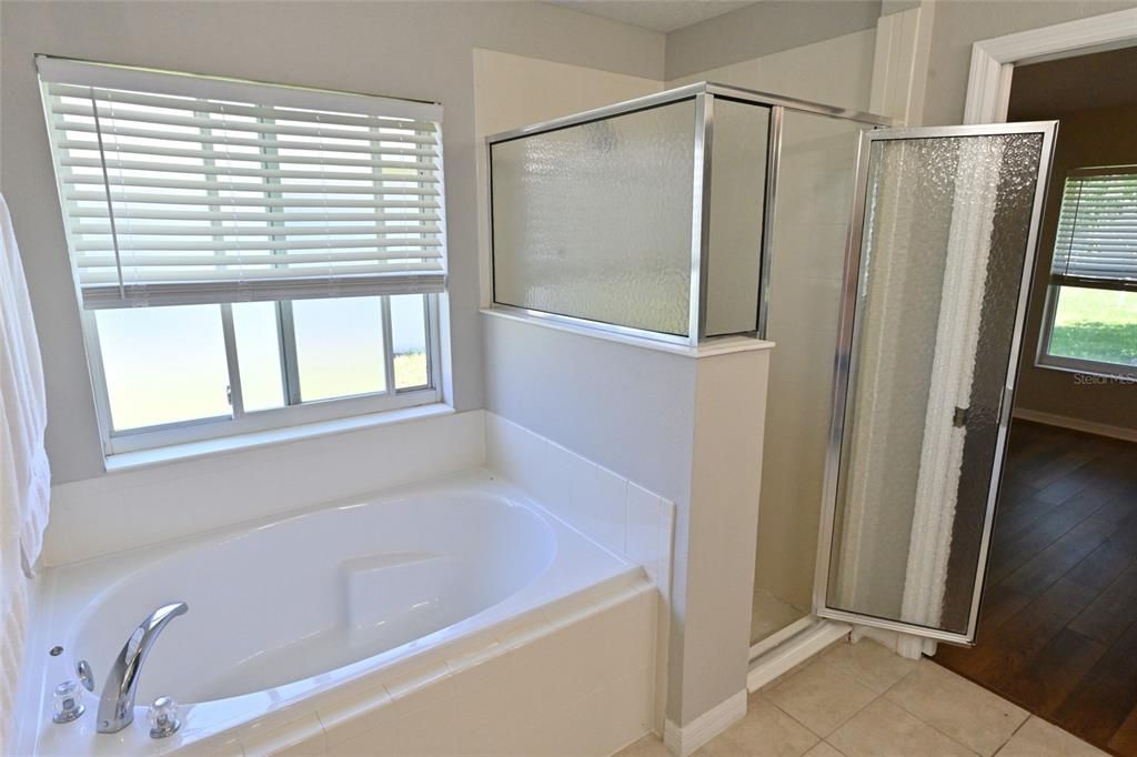For Sale: $299,999 (3 beds, 2 baths, 1480 Square Feet)