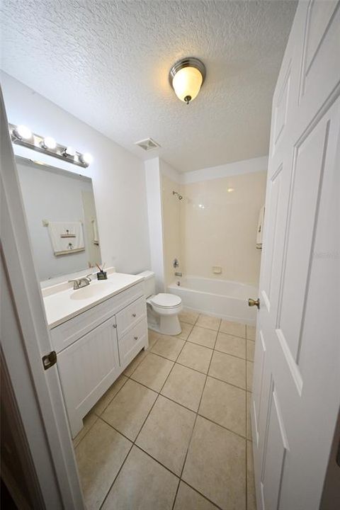 For Sale: $299,999 (3 beds, 2 baths, 1480 Square Feet)