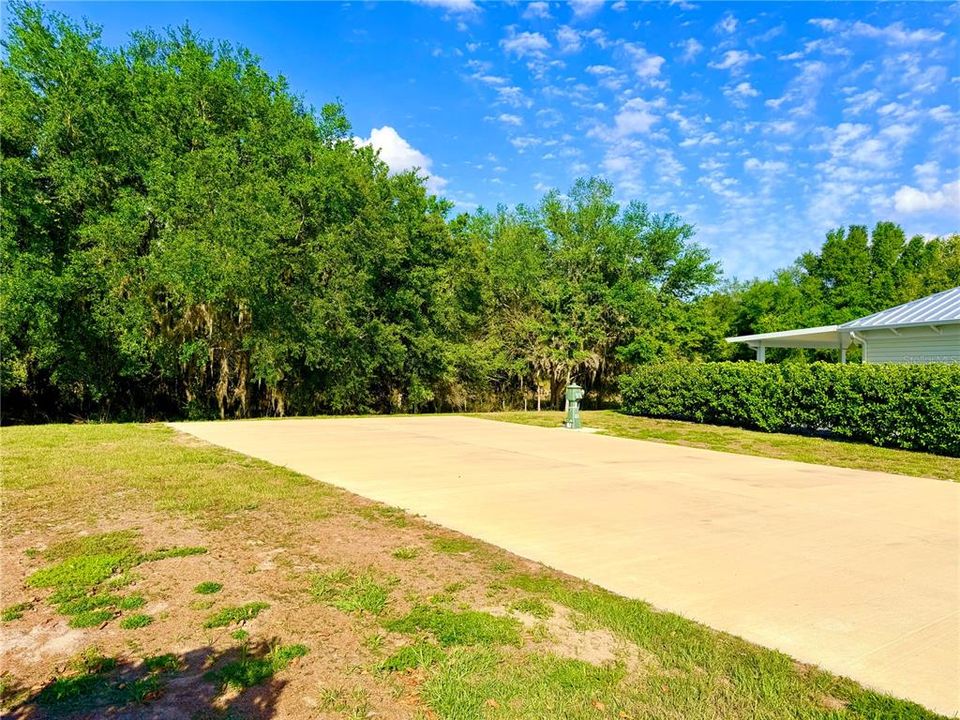 На продажу: $104,900 (0.15 acres)