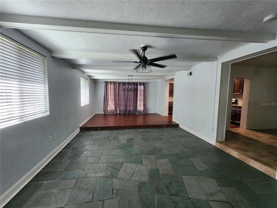 En Renta: $1,550 (2 camas, 1 baños, 1456 Pies cuadrados)
