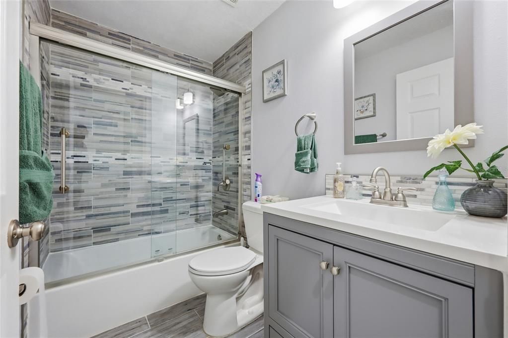 Active With Contract: $350,000 (3 beds, 2 baths, 1259 Square Feet)