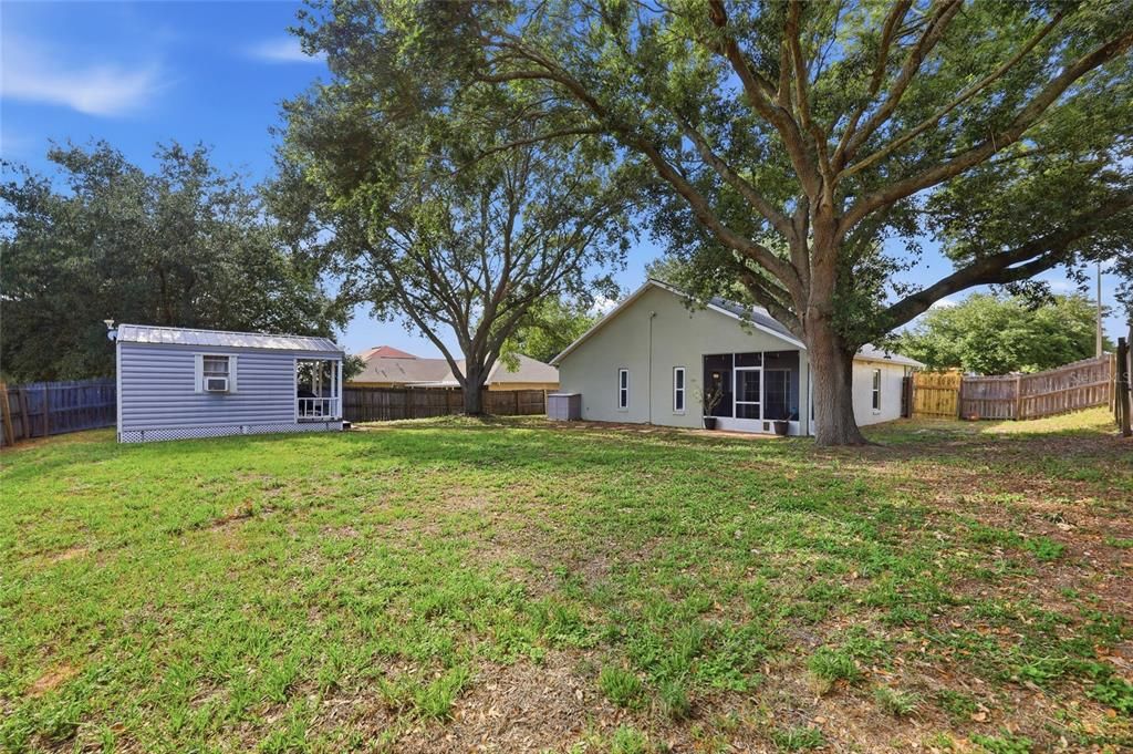 Active With Contract: $350,000 (3 beds, 2 baths, 1259 Square Feet)