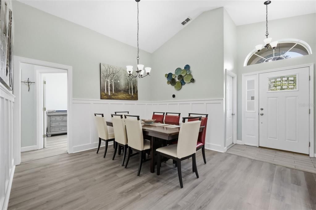 Active With Contract: $350,000 (3 beds, 2 baths, 1259 Square Feet)