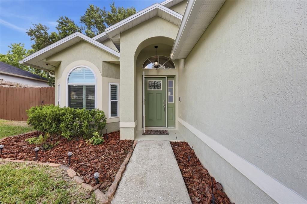Active With Contract: $350,000 (3 beds, 2 baths, 1259 Square Feet)