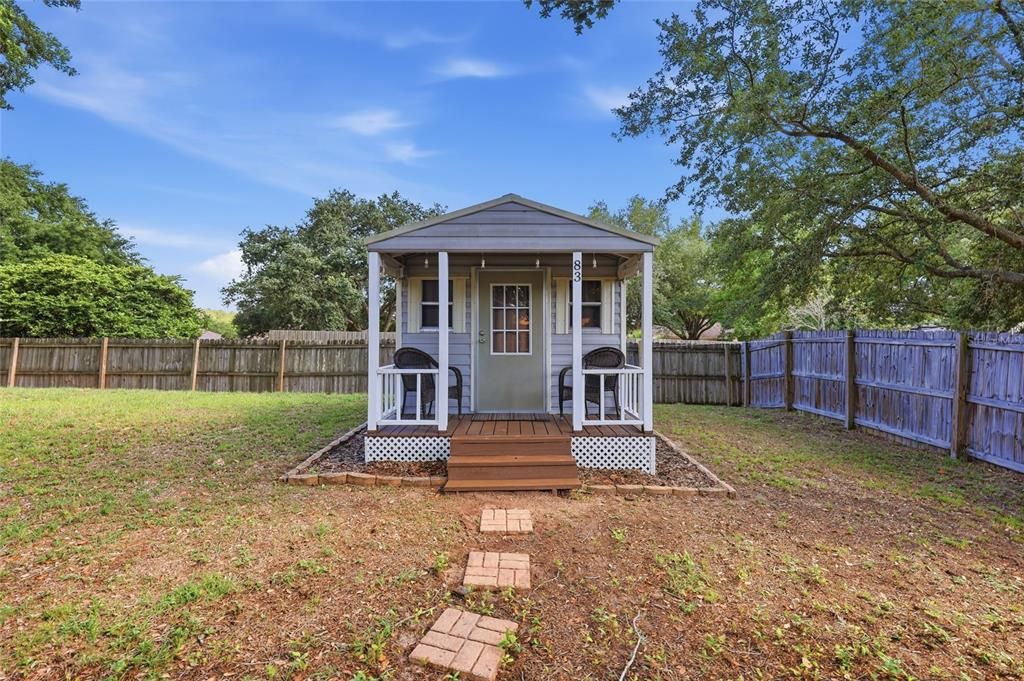 Active With Contract: $350,000 (3 beds, 2 baths, 1259 Square Feet)