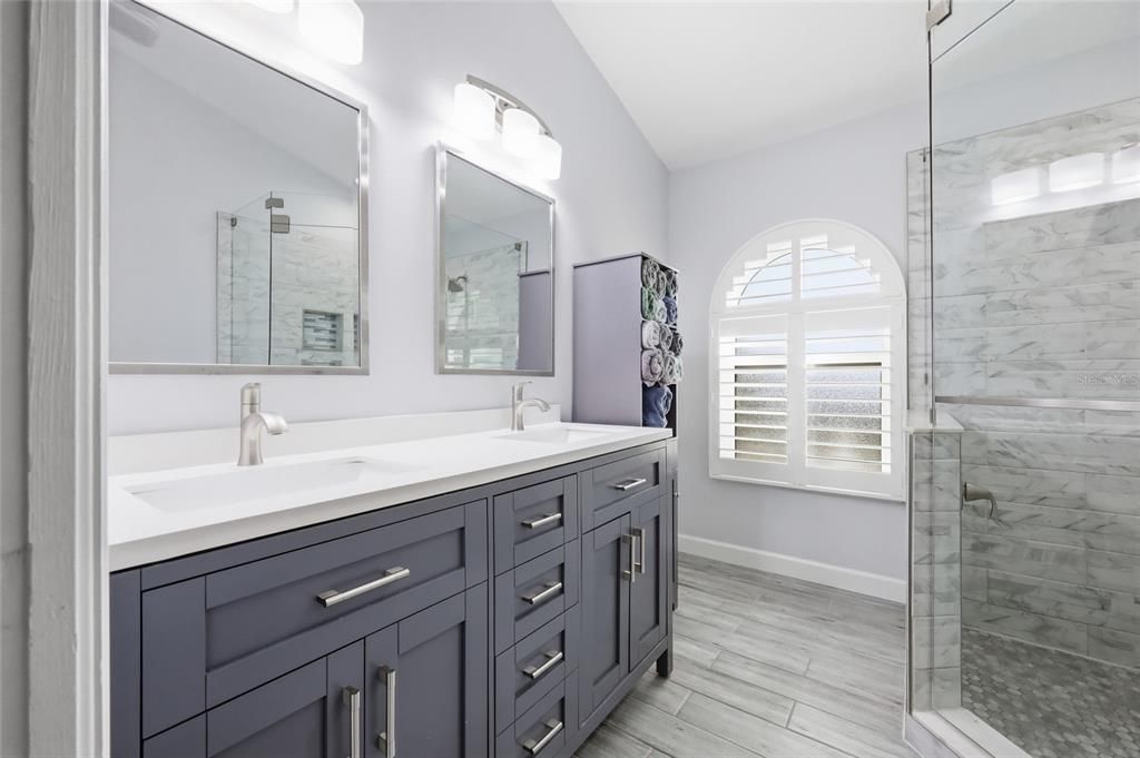 Active With Contract: $350,000 (3 beds, 2 baths, 1259 Square Feet)