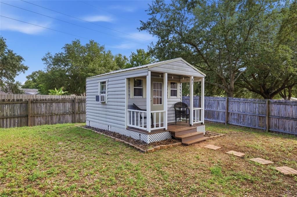 Active With Contract: $350,000 (3 beds, 2 baths, 1259 Square Feet)