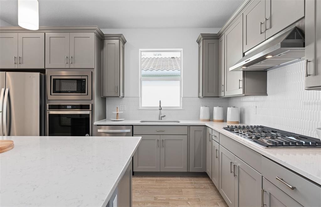 For Sale: $471,580 (2 beds, 2 baths, 1405 Square Feet)