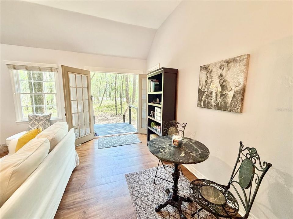 Activo con contrato: $267,900 (2 camas, 2 baños, 1008 Pies cuadrados)