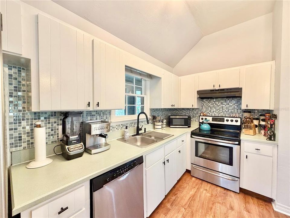Activo con contrato: $267,900 (2 camas, 2 baños, 1008 Pies cuadrados)