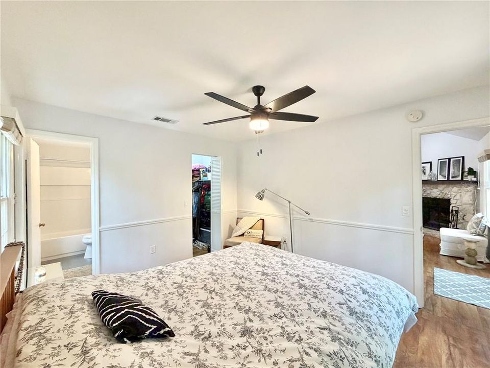 Activo con contrato: $267,900 (2 camas, 2 baños, 1008 Pies cuadrados)