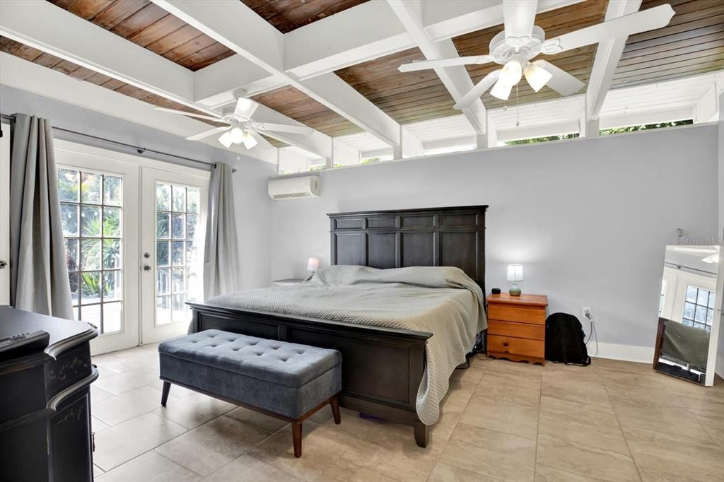 For Sale: $650,000 (3 beds, 2 baths, 1774 Square Feet)