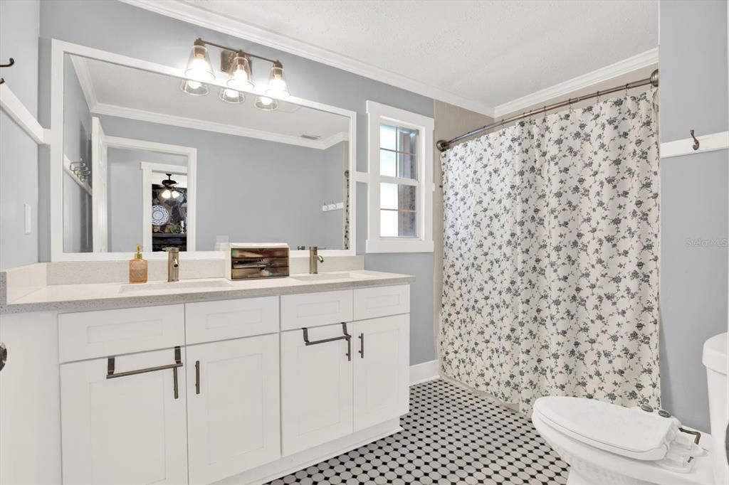 For Sale: $650,000 (3 beds, 2 baths, 1774 Square Feet)
