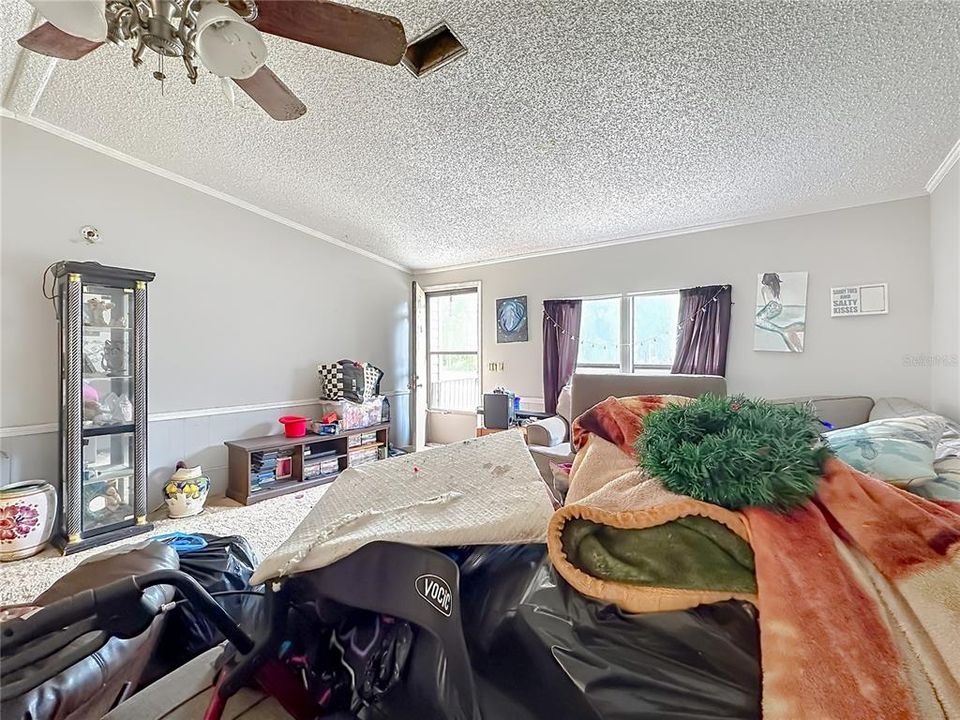 For Sale: $118,000 (3 beds, 2 baths, 1795 Square Feet)