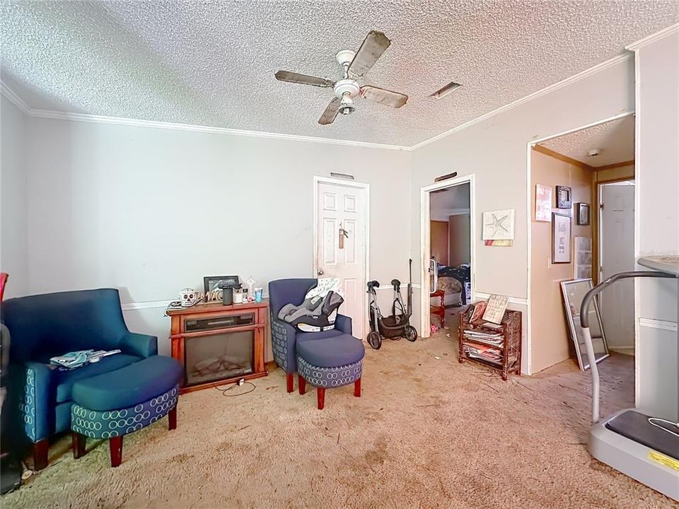 For Sale: $118,000 (3 beds, 2 baths, 1795 Square Feet)