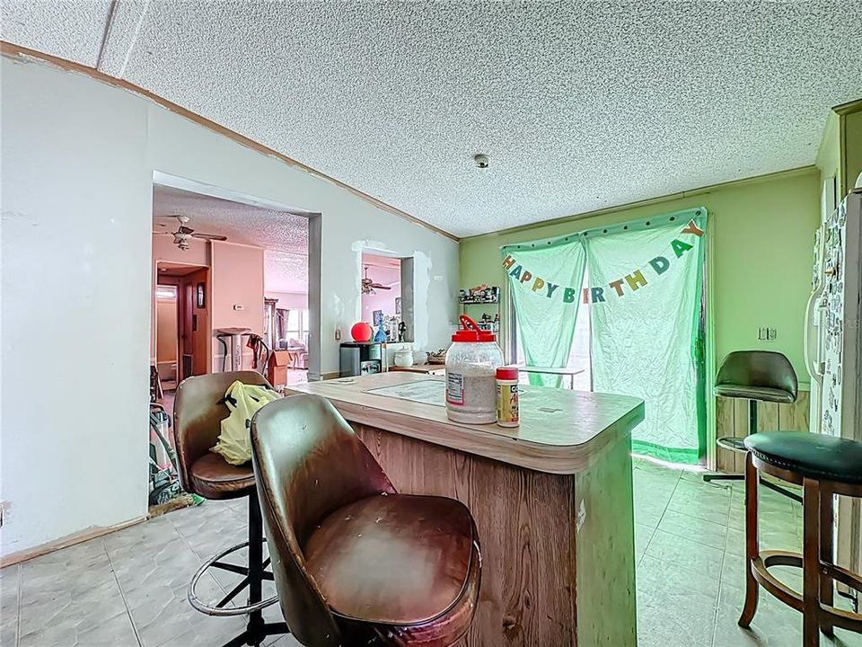 For Sale: $118,000 (3 beds, 2 baths, 1795 Square Feet)