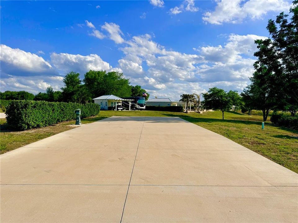 На продажу: $85,900 (0.14 acres)