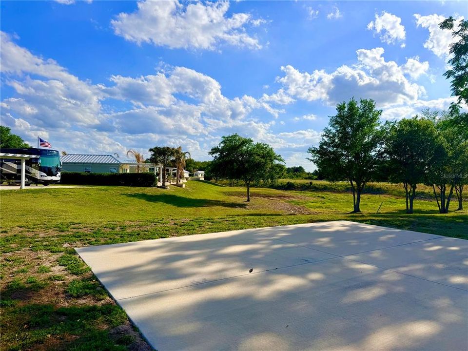 На продажу: $85,900 (0.14 acres)