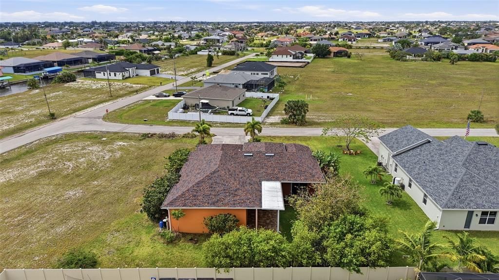 En Venta: $389,000 (4 camas, 2 baños, 2531 Pies cuadrados)