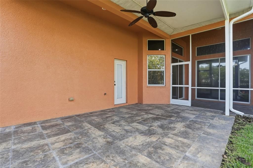 En Venta: $389,000 (4 camas, 2 baños, 2531 Pies cuadrados)