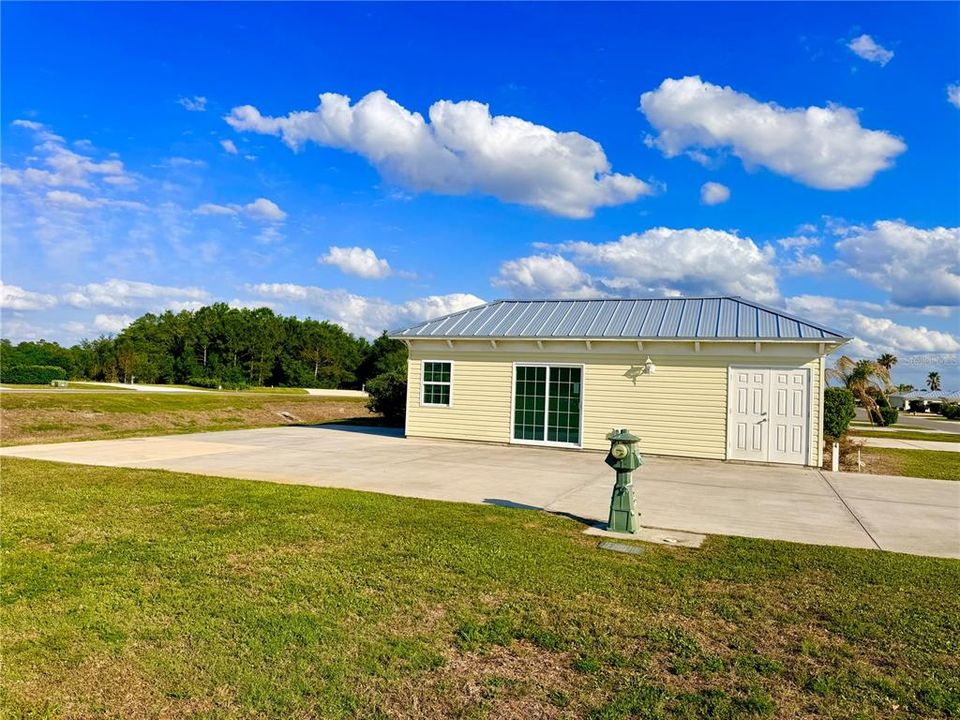 En Venta: $155,900 (0.14 acres)