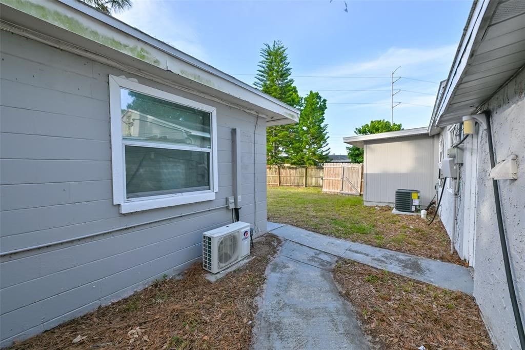 For Rent: $995 (0 beds, 1 baths, 280 Square Feet)