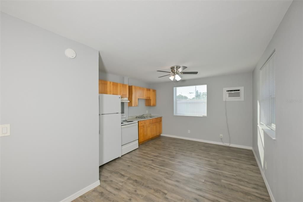 For Rent: $995 (0 beds, 1 baths, 280 Square Feet)