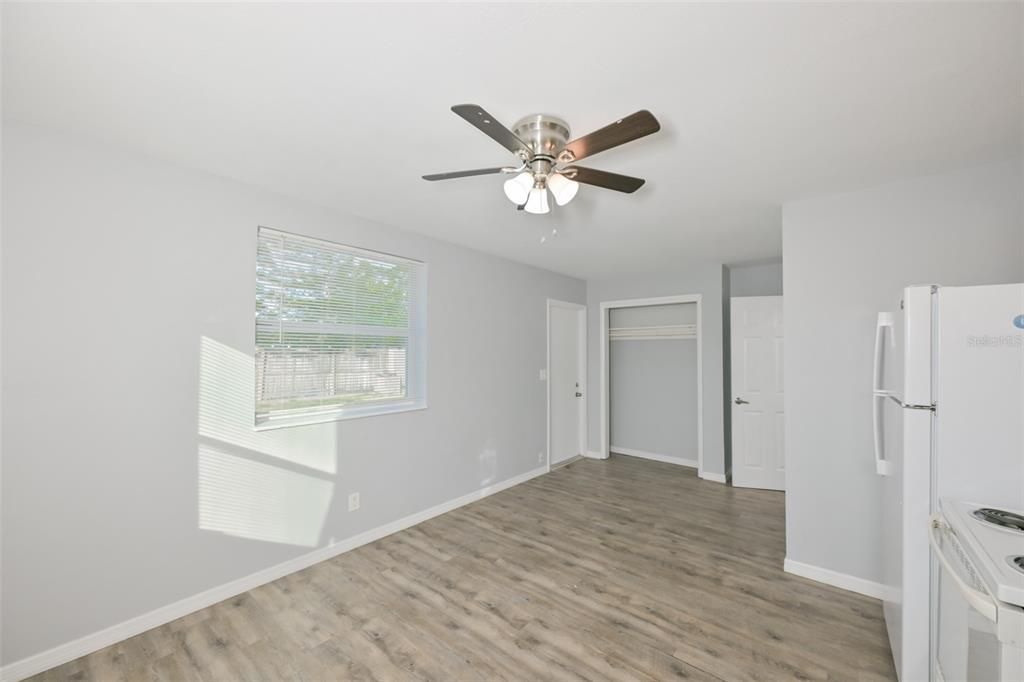 For Rent: $995 (0 beds, 1 baths, 280 Square Feet)