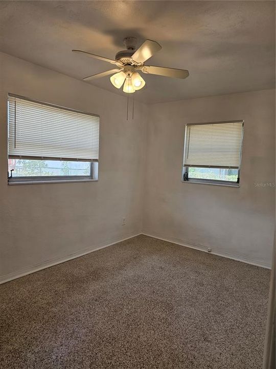 For Rent: $1,950 (4 beds, 1 baths, 1134 Square Feet)