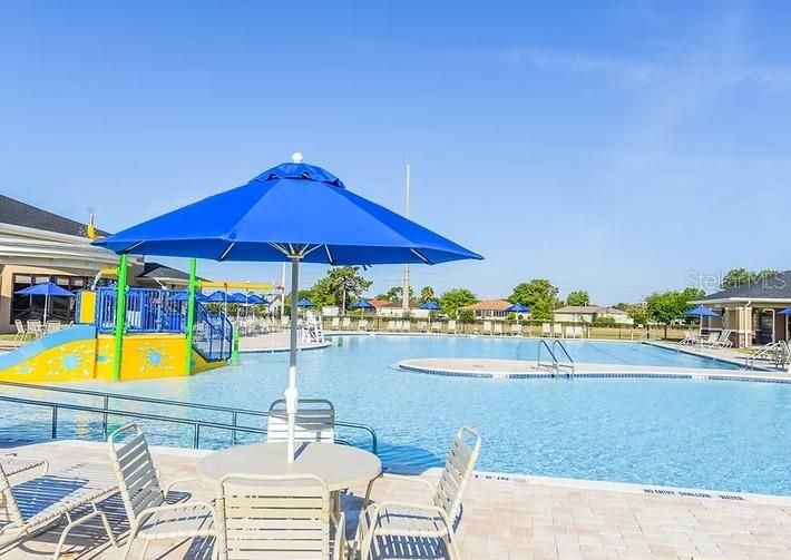 Activo con contrato: $239,000 (3 camas, 2 baños, 998 Pies cuadrados)