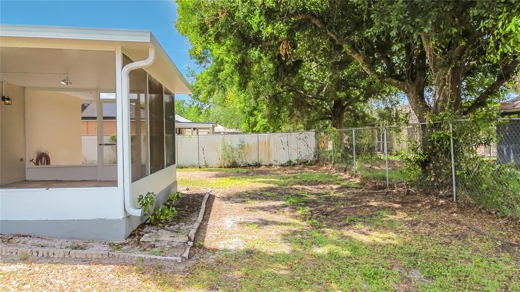 Activo con contrato: $239,000 (3 camas, 2 baños, 998 Pies cuadrados)