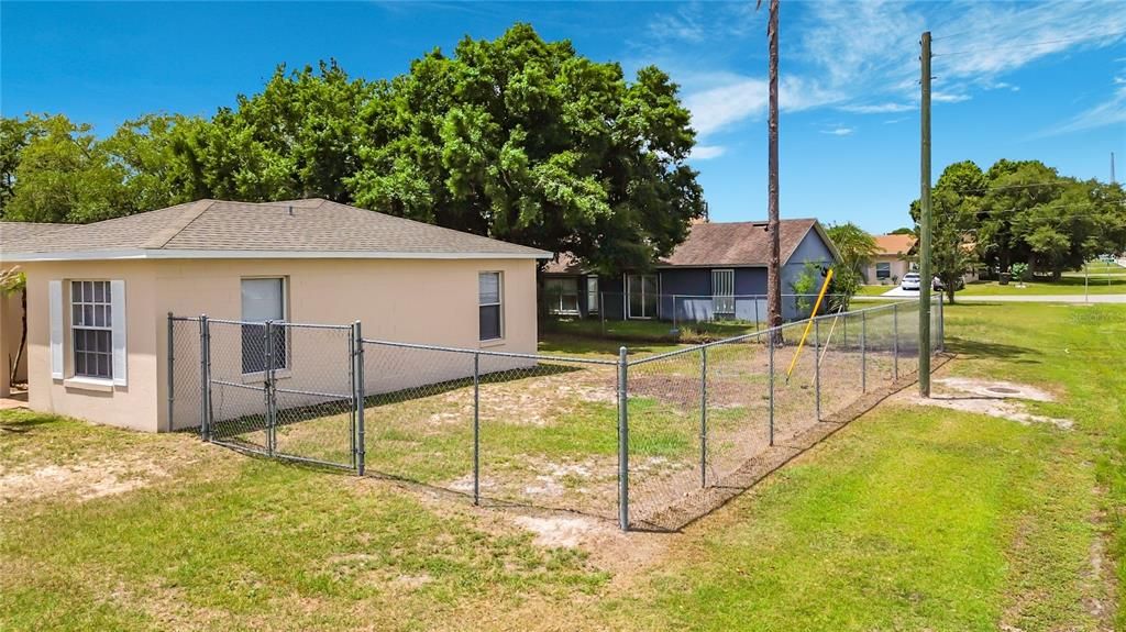 Activo con contrato: $239,000 (3 camas, 2 baños, 998 Pies cuadrados)